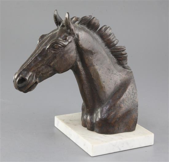 § Sally Arnup (1930-2015). A bronze head of a racehorse, height 9.25in.